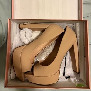 Brand New Fashion Nova Nice Try Pumps